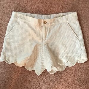 Lilly Pulitzer 5” Buttercup Scallop Shorts